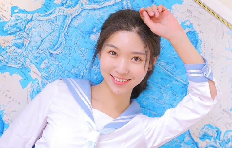 现代家庭聚会活动
